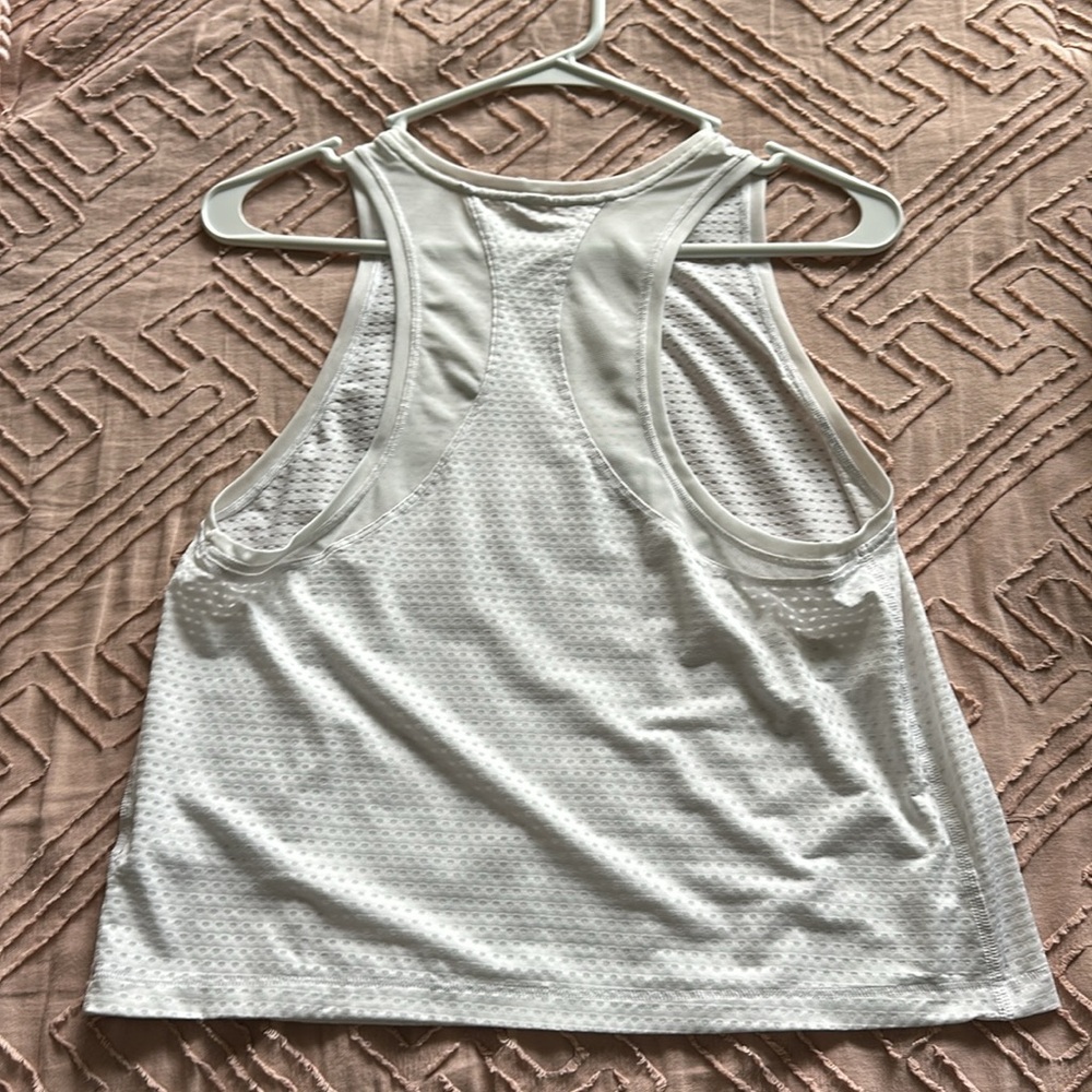Athleta Racerback Workout Top - Picture 2 of 3